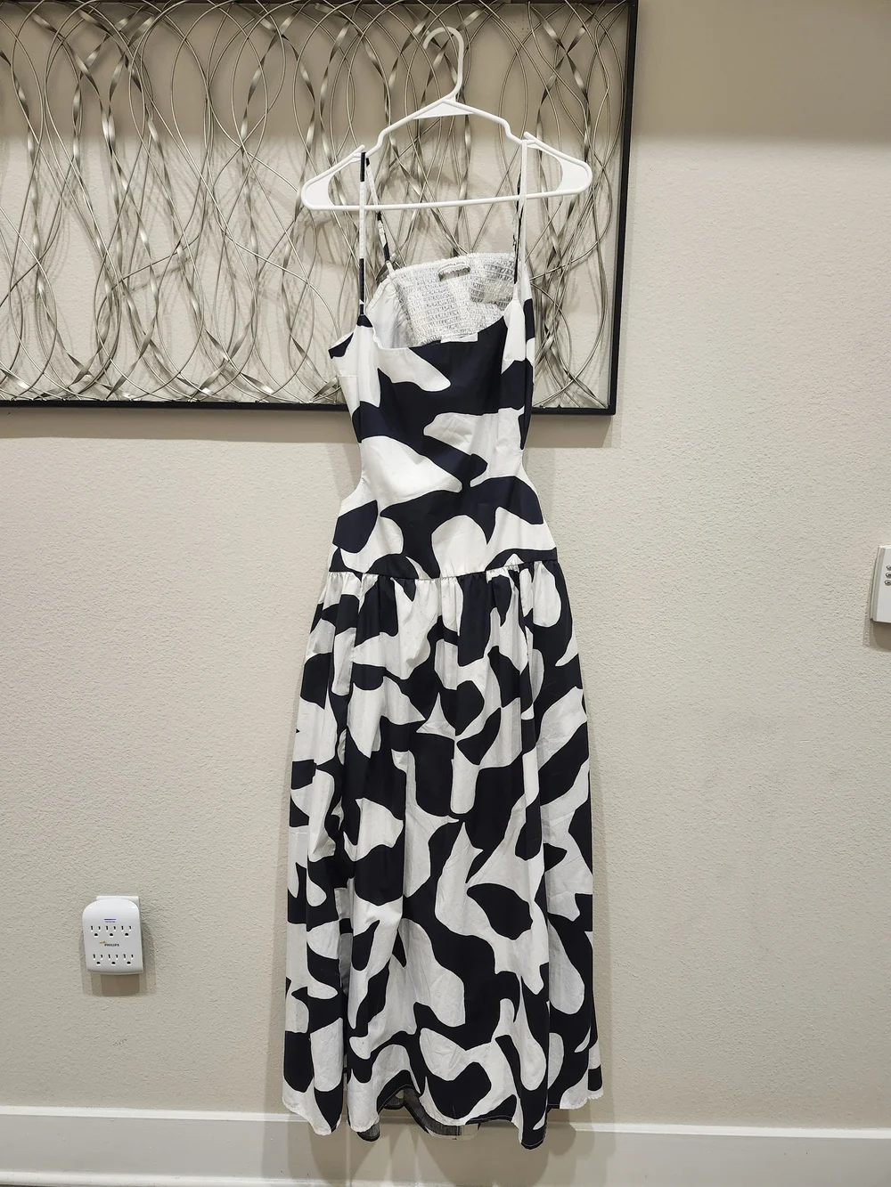 Abercrombie & Fitch Black and White Drop-Waist Cut Out Maxi Dress - NWOT Size L